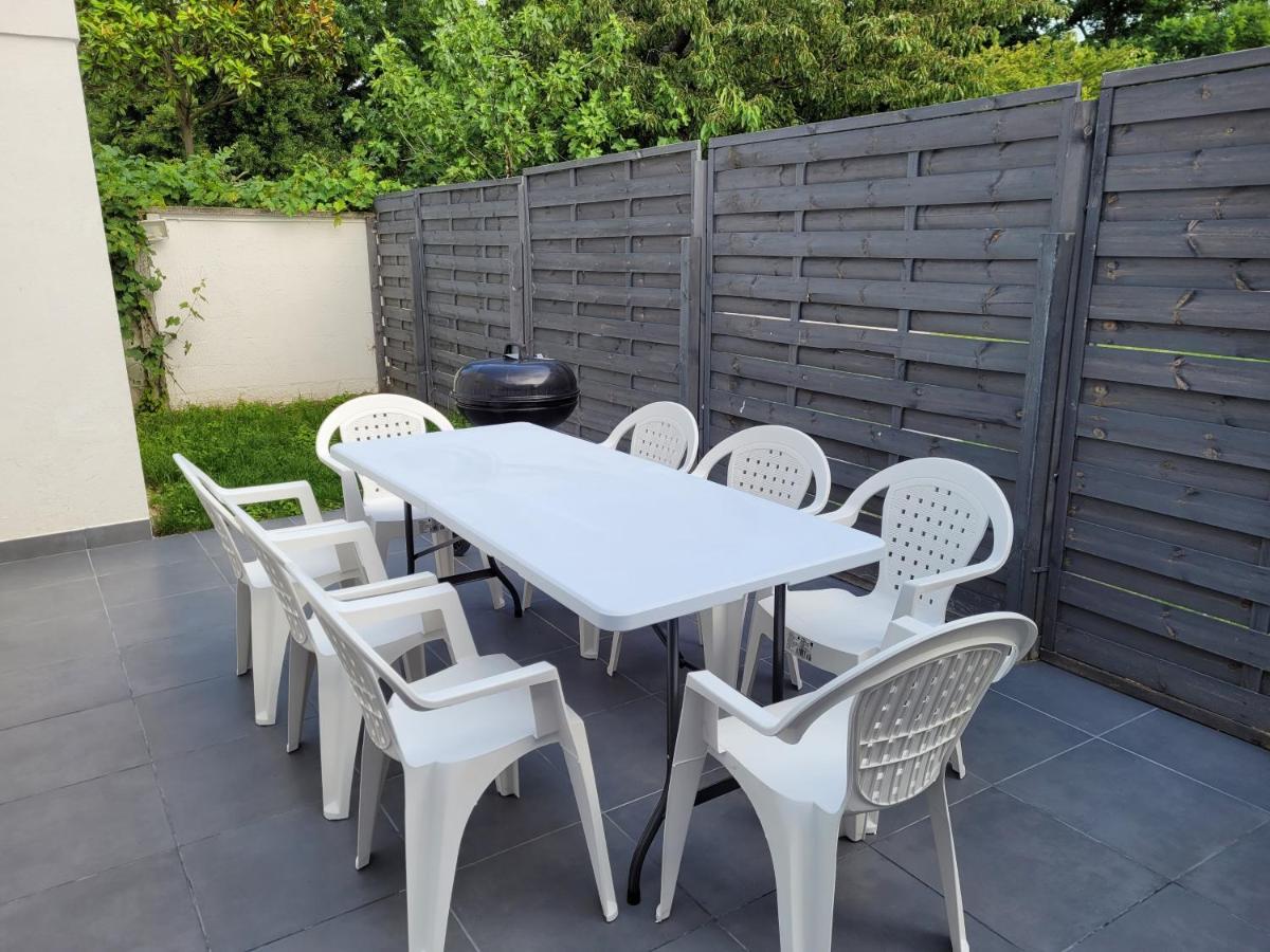 100M2 2 Chambres 8 Personnes - Grand Parking Et Terrasse Privee - Proche Cdg-Parc Expositions-Paris-Asterix-Disney Villepinte  Luaran gambar