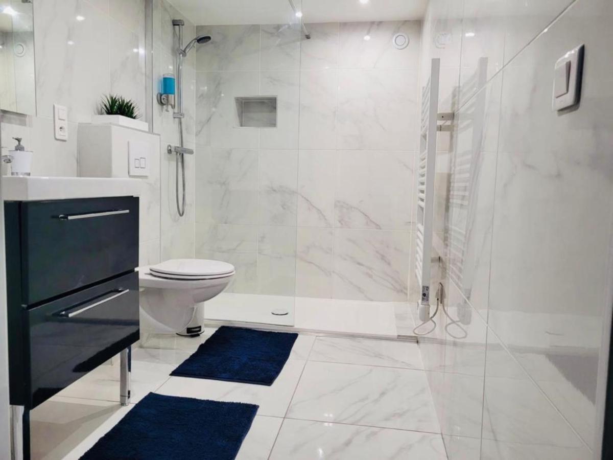 100M2 2 Chambres 8 Personnes - Grand Parking Et Terrasse Privee - Proche Cdg-Parc Expositions-Paris-Asterix-Disney Villepinte  Luaran gambar